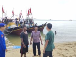 Sat Polairud Polres Bangka Barat Himbau Nelayan Waspada Cuaca Ekstrem