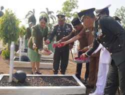 Peringati HUT ke-79 TNI, Dandim Purworejo Ziarah ke Taman Makam Pahlawan Projo Handoko Loyo