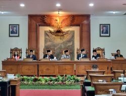 Resmi Dilantik, Marsono Pimpin Rapat Paripurna DPRD Tulungagung, Bahas AKD dan Ranperda APBD 2025