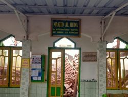 Lapuk, Atap Masjid Al-Huda Munggangsari Purworejo Ambrol