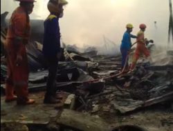 Pasar Induk Cepu Blora Terbakar, Puluhan Kios Pedagang Hangus