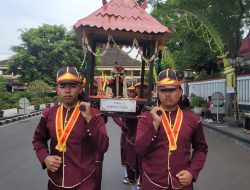 Prosesi Kirab Empat Pusaka, Meriahkan Hari Jadi ke-454 Kabupaten Banyumas