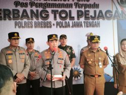Pastikan Kesiapan Personel Operasi Ketupat 2025, Kapolri Turun ke Posko Terpadu