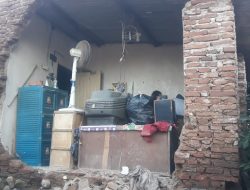 Hujan Deras dan Angin Kencang Menerjang Rumah Warga Mengakibatkan Ambruk 
