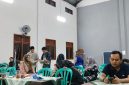 Fasilitasi dan mediasi panitia P3D Karangdadap dan peserta yang difasilitasi Dinsospermasdes Banyumas di Aula Balai Desa Karangdadap, Kecamatan Kalibagor, Banyumas 