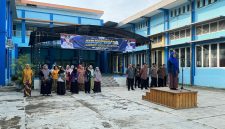Upacara Peringatan Hardiknas di SMAN 2 Nganjuk berlangsung khidmat 