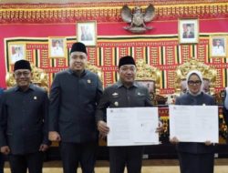 DPRD Kabupaten Lamsel Gelar Rapat Paripurna, Wakil Bupati Lamsel Syaiful Anwar, Hadir Mewakili Bupati