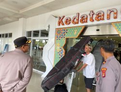 Kapolres Lamsel Pantau Pengamanan Kedatangan Peserta WSL Krui Pro 2025