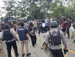 Cegah Bentrokan, Satgas Ops Damai Cartenz Bersama Polres Berhasil Redam Keributan Dua Kelompok