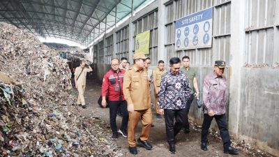 Bupati Sadewo Terima Kunjungan Bupati Belitung Timur di TPA BLE