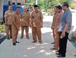 Tim Monev Kecamatan Penengahan Sambangi Desa Banjarmasin, Cek Fisik Kegiatan