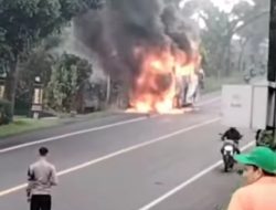 Bus Haryanto Terbakar di Temanggung, Lalu Lintas Dua Arah Lumpuh