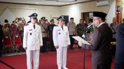 Bupati Sadewo Kukuhkan Perpanjangan Masa Jabatan Kades Kebanggan dan Sokaraja Tengah