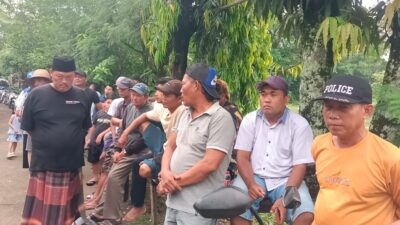 Warga Desa Tunggul Pandean Tunggu Kehadiran Bupati Jepara