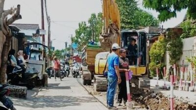 Proyek Strategis 2025 : Jalan Prof Dr Soepomo Dibangun Drainase dan Pengaspalan Ulang