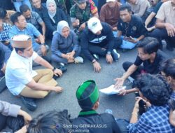 Aksi Unjuk Rasa Yang Digelar Sejumlah Elemen Masyarakat Bersama Aktivitas Berjalan Kondusif