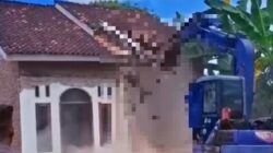 Viral Video Pasutri di Lampung Sepakati Robohkan Rumah Usai Cerai, Simak Faktanya.!!!👇