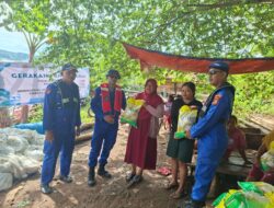 Bakti Polri, Polres Lamsel Salurkan 100 Sak Be