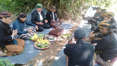 Peringati Satu Tahun, Pikatan Gelar Kirab, Sarasehan, dan Jamasan Napak Tilas Kyai Gombel