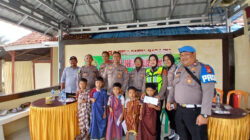 Anak Kembar Aldo–Aldi Antusias Ikuti Sunat Massal, Diantar Mobil Patroli dari Sidomulyo ke Polsek Penengahan