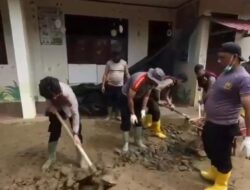Percepat Pemulihan Pascabanjir, Polisi Bersama Warga Gotong Royong 