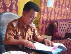 Walaupun Keadaan Kurang Sehat, Ruris Apdani, S.Pd Tetap Profesional Layani Masyarakat Kalianda