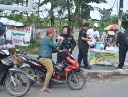 Mempererat Silaturahmi, Bidhumas Polda Lampung Bagikan Takjil Gratis, Simak Selengkapnya!!!👇 