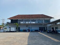 MBG “Ngaret Pasrah”! SPPG Baron Bikin Siswa Kelaparan, Makanan Baru Dikirim Tengah Hari