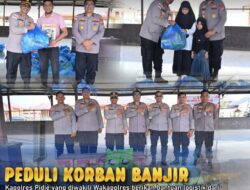 ‎Polres Pidie Salurkan Bantuan Logistik Kapolda Aceh untuk Korban Banjir