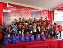 May Day di Lampung: Polisi Gelar Khitan Massal Hingga Bagi Ratusan paket Sembako