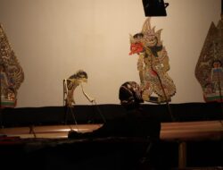 Dalang Cilik 13 Tahun Tampil Bawakan Wayang Kedu di Malam Papringan Temanggung