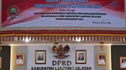 DPRD LAMSEL GELAR PARIPURNA PENYAMPAIAN PERTANGGUNGJAWABAN APBD 2025