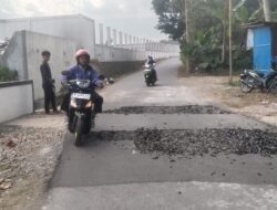Baru Selesai Diperbaiki, Oprit Jembatan Kawungcarang -Tambansogra Ambles, Transparansi Proyek Ikut Dipertanyakan
