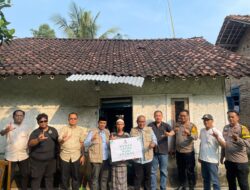 BANTUAN BEDAH RUMAH: SINERGI DENSUS 88 dan BAZNAS LAMPUNG