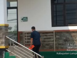 PEMANGGILAN KEDUA! Mantan Kades Hara Banjar Manis Diperiksa Kejaksaan, Warga Kecam Dugaan Perampasan Uang Rakyat