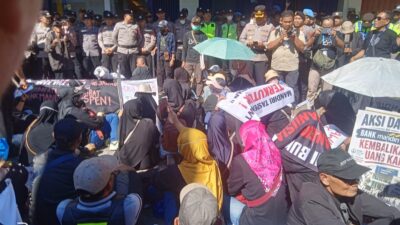 Ratusan Pensiunan Kembali Gelar Aksi Damai, Desak Pengusutan Tuntas dan Pembatalan Kredit di Mandiri Taspen Purwokerto