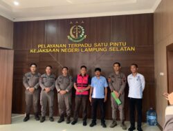 MANTAN KEPALA DESA HARA BANJAR MANIS DITAHAN! Korupsi Dana Desa Rp706 Juta, Warga TUNTUT: HUKUM SEBERAT-BERATNYA!