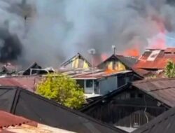 11 Rumah di Tieng Wonosobo Dilalap Api, Satu Warga Dilarikan ke Rumah Sakit