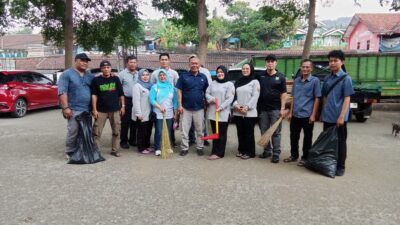 Pasar Cibadak adakan kegiatan Jumsih Rutin