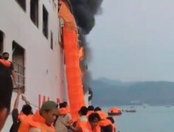 KMP BATUMANDI TERBAKAR SAAT HENDAK SANDAR DI MERAK, SELURUH PENUMPANG BERHASIL DIEVAKUASI